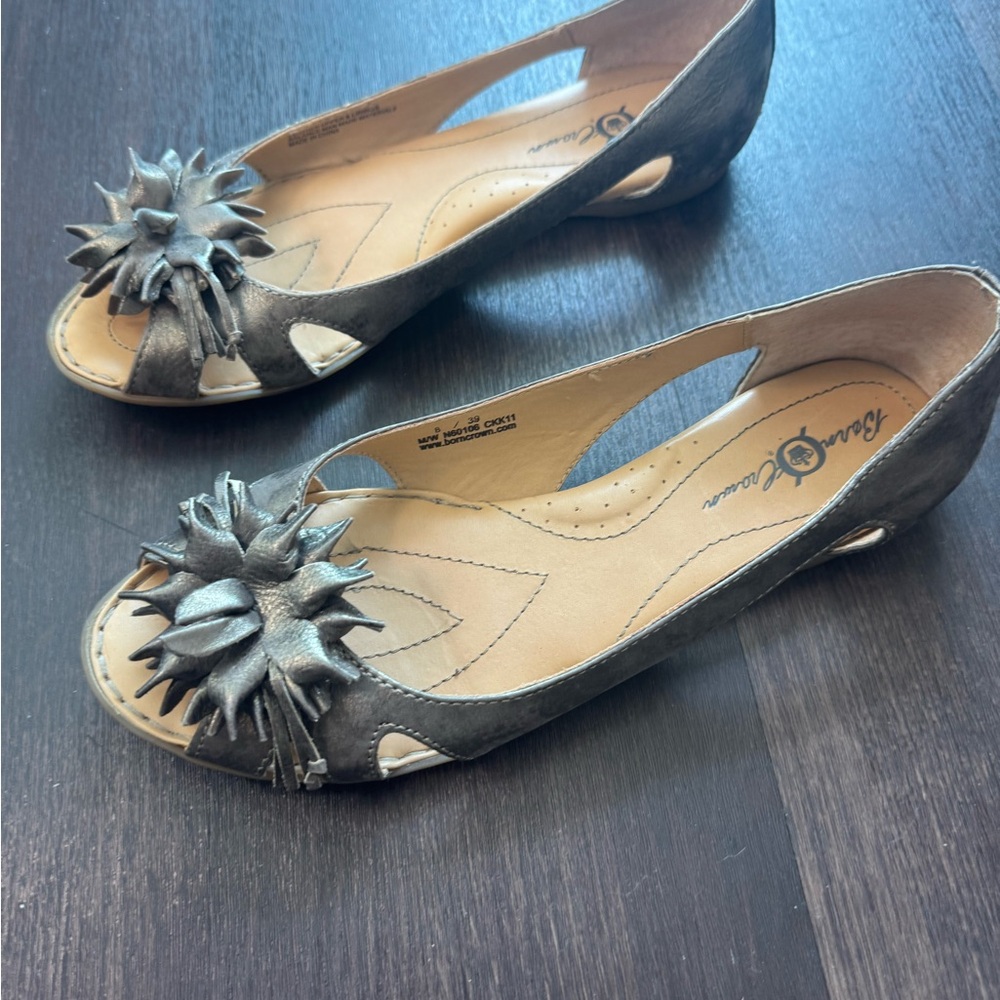 Bronx Black Flats with Floral Embellishments